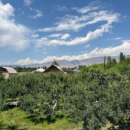 "Bilim" Guest House Tamchy Buitenkant foto