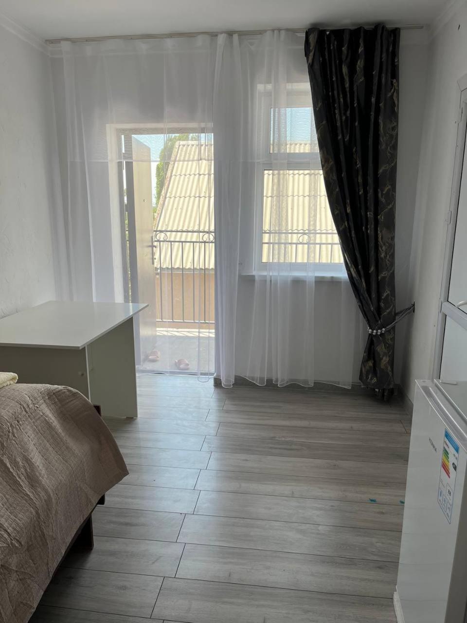 "Bilim" Guest House Tamchy Buitenkant foto